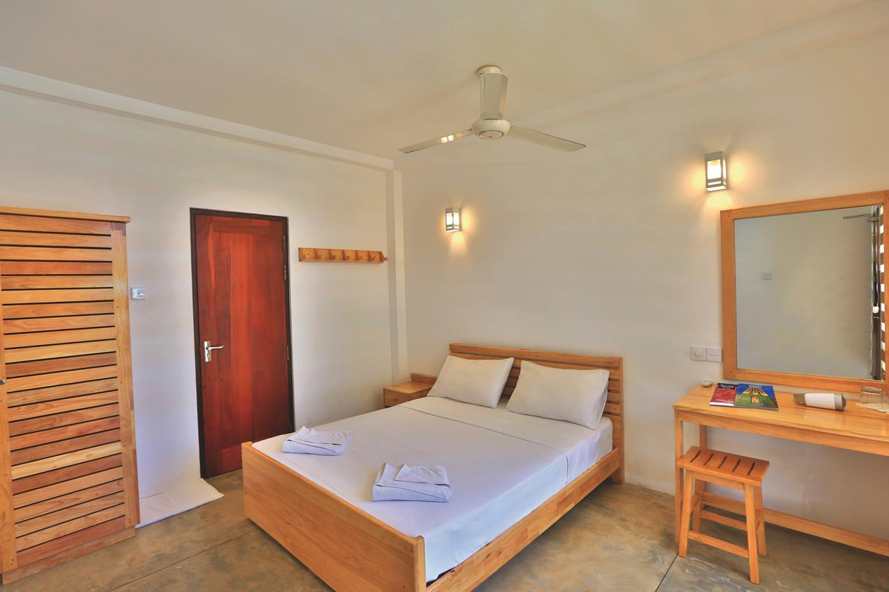 Arugambay Roccos Otel Arugam Bay Dış mekan fotoğraf
